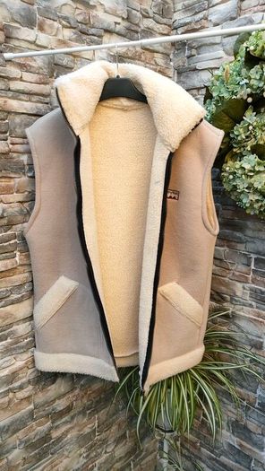 Country Flair winter gilet Size small but would fit medium Like new perfect condition Extremely warm, perfect for the winter