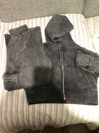 Trousers and hoodie Zara