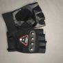 Sports gloves Image 2