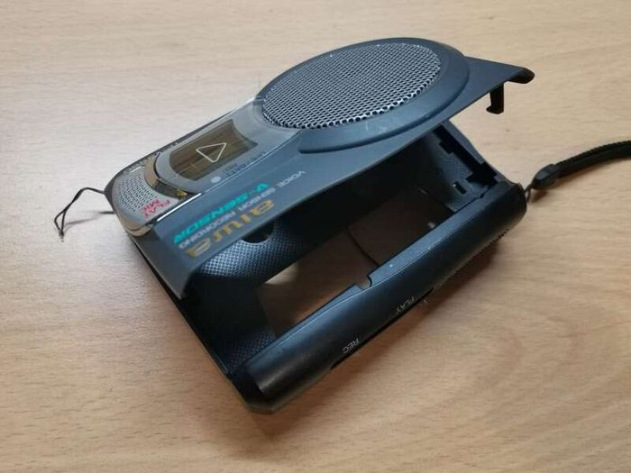 AIWA TP-VS480 Walkman Cassette Player Recorder