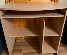 Computer table