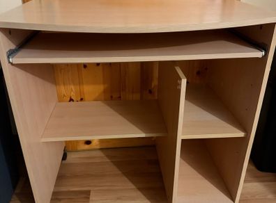 Computer table