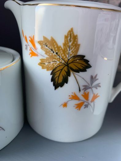 Delicate China Teaset