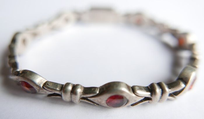 Vintage Natural Garnet and Sterling Silver 925 Bracelet, hallmarked Bracelet. length 7,5" - 26,1g