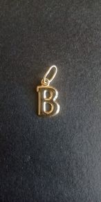 Solid 14 carat gold initial letter B charm pendant