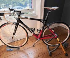 BMC Roadracer SL02 Carbon Road Bike (54cm) + Turbo Trainer + Assos RS Jersey