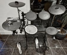 Roland TD6V Electronic Drumkit