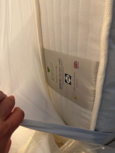 Sealy king size pocket sprung mattress