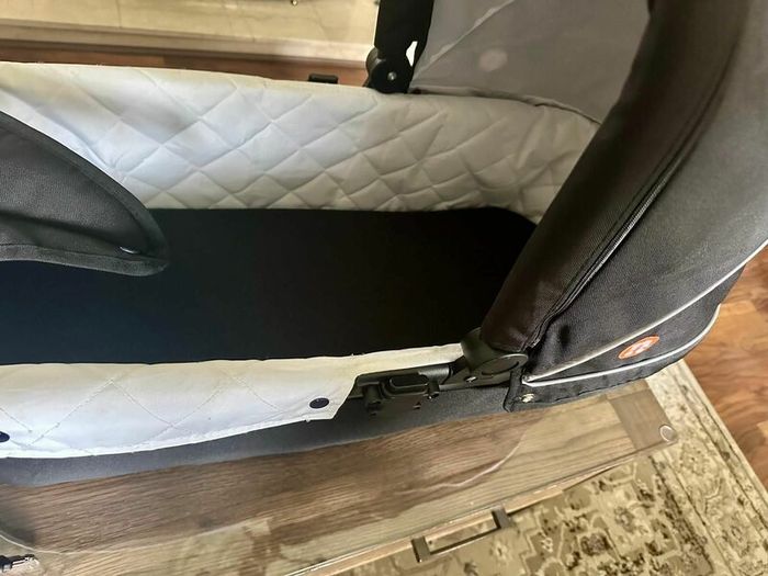 OutnAbout Nipper Carrycot   135 Bassinet