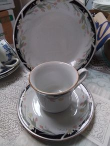 China Cups & Saucers