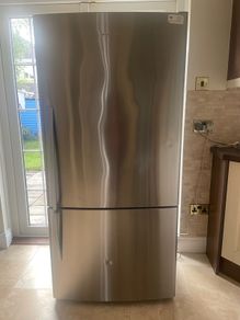 Fisher & Paykel 494l fridge freezer
