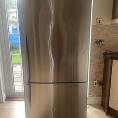 Fisher & Paykel 494l fridge freezer
