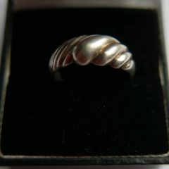 Vintage Sterling Silver Croissant Ring, 925 Hallmarked Silver Twisted Dome Ring size R - 3,4g