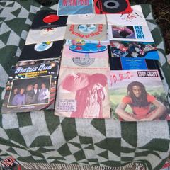 17 Quality 70's 45 Vinyls
