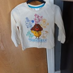 Hey Duggee's Long  Sleeved  Top.  Age  3-4 years.