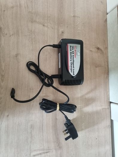 YPC4A12 Yu-Power Intelligent battery charger