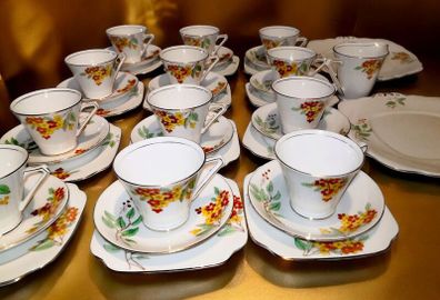 Large set of 1930s Bell China 39pcs