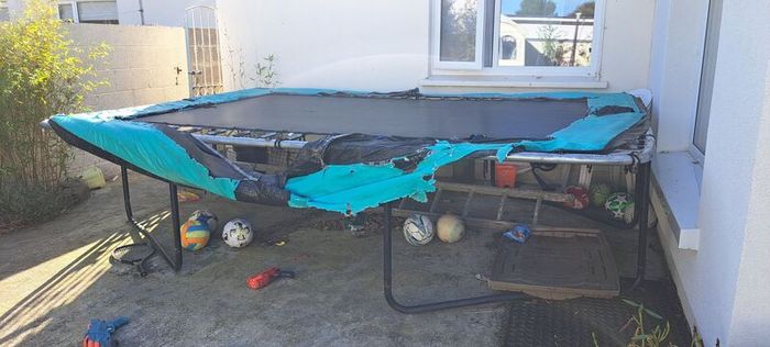 Free trampoline