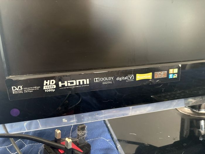 Full HD LED TV 28 Hannspree