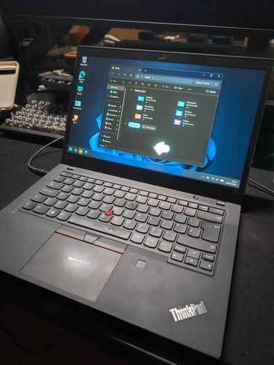 Laptop Lenovo ThinkPad T14 Gen 2 | i7, 16GB RAM, 512GB SSD | Excellent Condition!