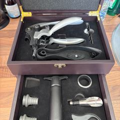 Wine accessory set in wooden presentation box
