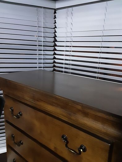 Bedroom 5 drawer chest of drawers immaculate