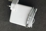 Apple 85W MagSafe Power Adapter
