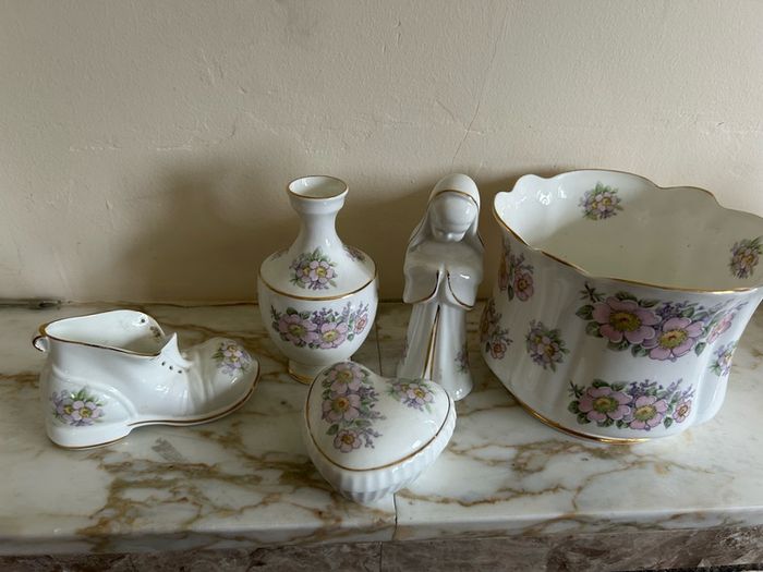 Royal Tara Ornaments