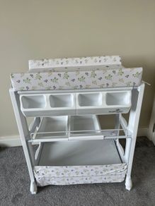 babylo changing table