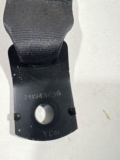 Nissan Leaf 2015 Right Driver Offside Rear Seat Belt Stalk 20943-30 A3l3b424g