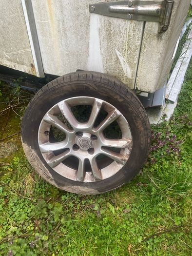 corsa wheel alloy 16