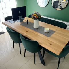 Kitchen / Dining Table - LIKE NEW!