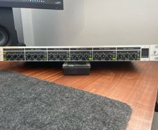 Behringer Ultra-Q PRO 5-band Parametric Equalizer