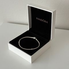 Pandora Moments Bracelet Size 19