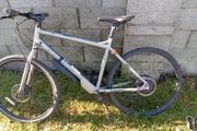 carrera subway without the the battery but it has the electric wheel