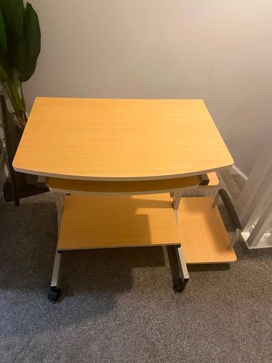 computer desk