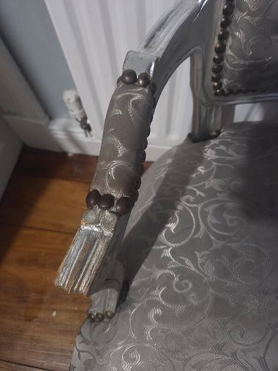 victorian style chair