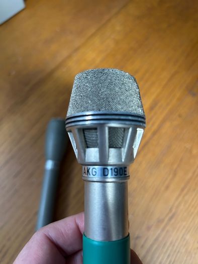Akg D190e