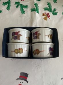 Royal Worcester fine Porcelain (set of 4 )
