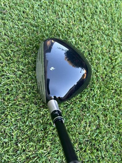 Full set of Taylormade Golf clubs