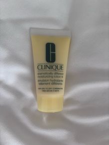 CLINIQUE Dramatically Different Moisturizing Lotion+