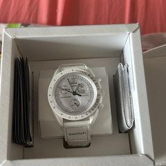 Swatch omegas snoopy full white