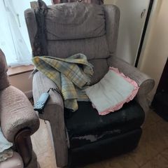 Electric recliner chair