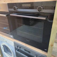 Siemens Pyrolytic Built-in Single Electric Oven