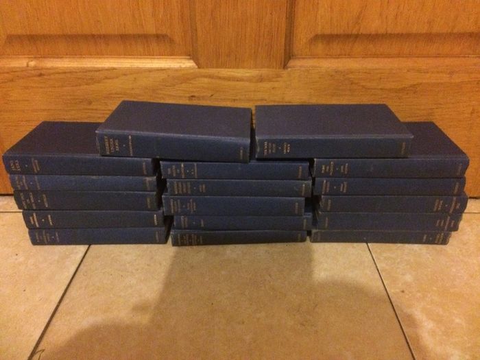 The world classic books by Oxford set free postage