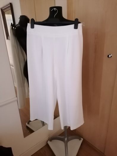 Women's Trousers NWOT SIZE 14