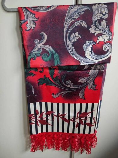 Anna Lucci scarf
