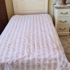 Single bed and locker