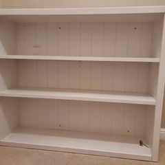 Wall mounted shelving unit