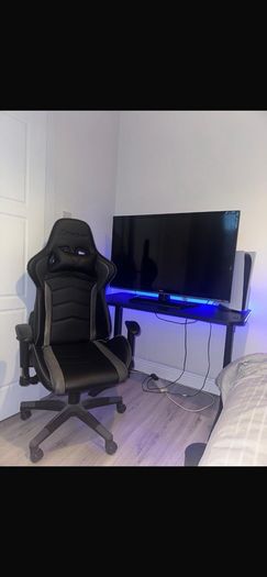 Gaming Table & Chair